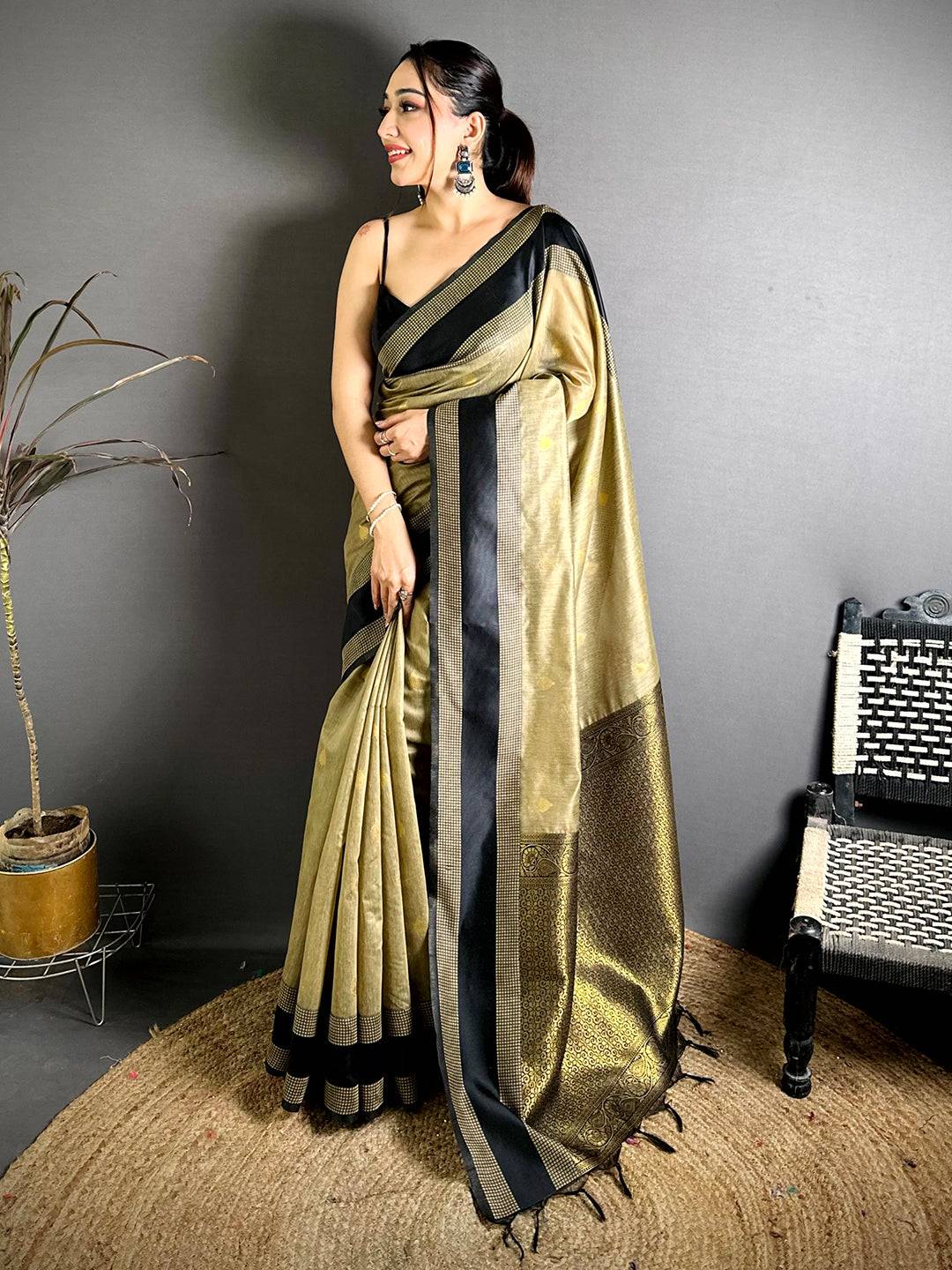 Regal Mul Cotton Katan Contrast Border Saree