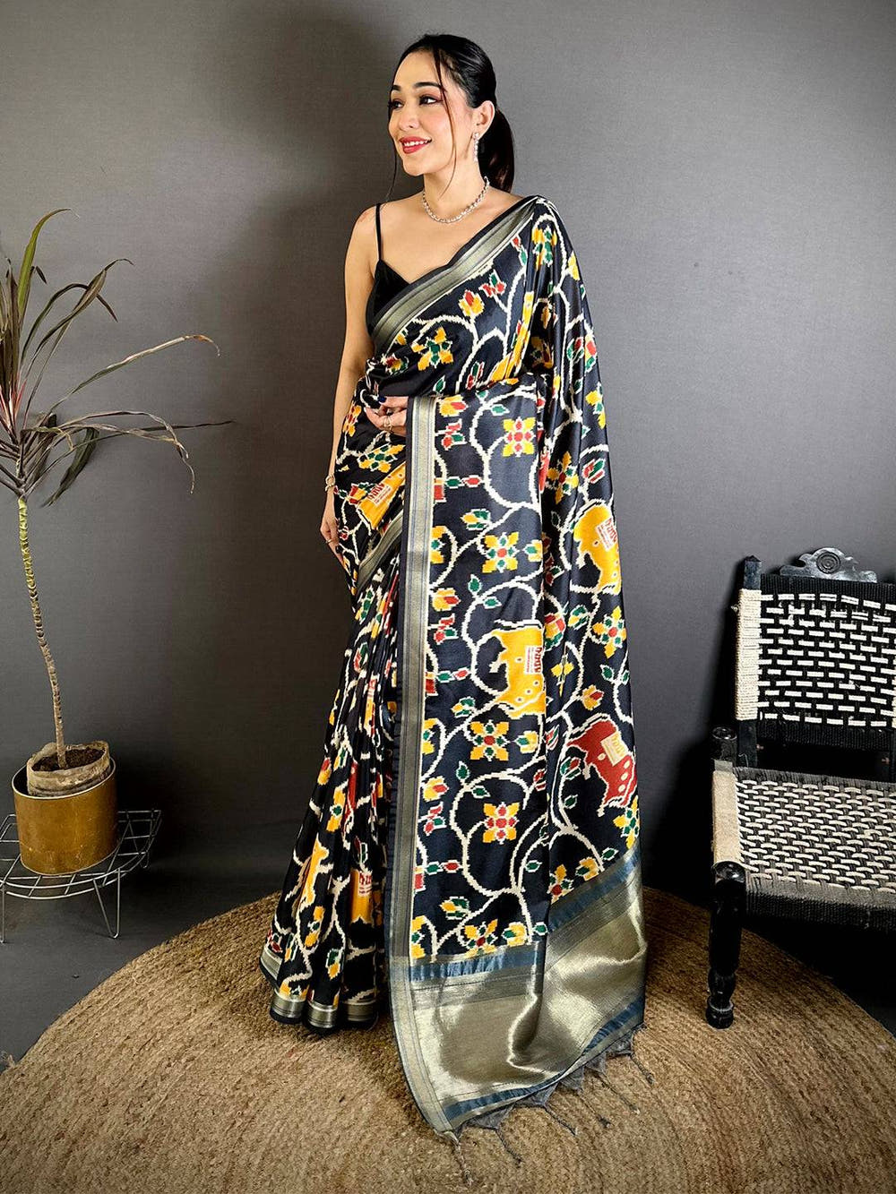 Exclusive Gold Lakda Patta Kalamkari Saree