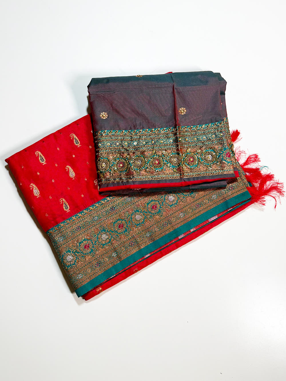 Classic Dual Shade Kanjivaram Saree With Maggam Blouse
