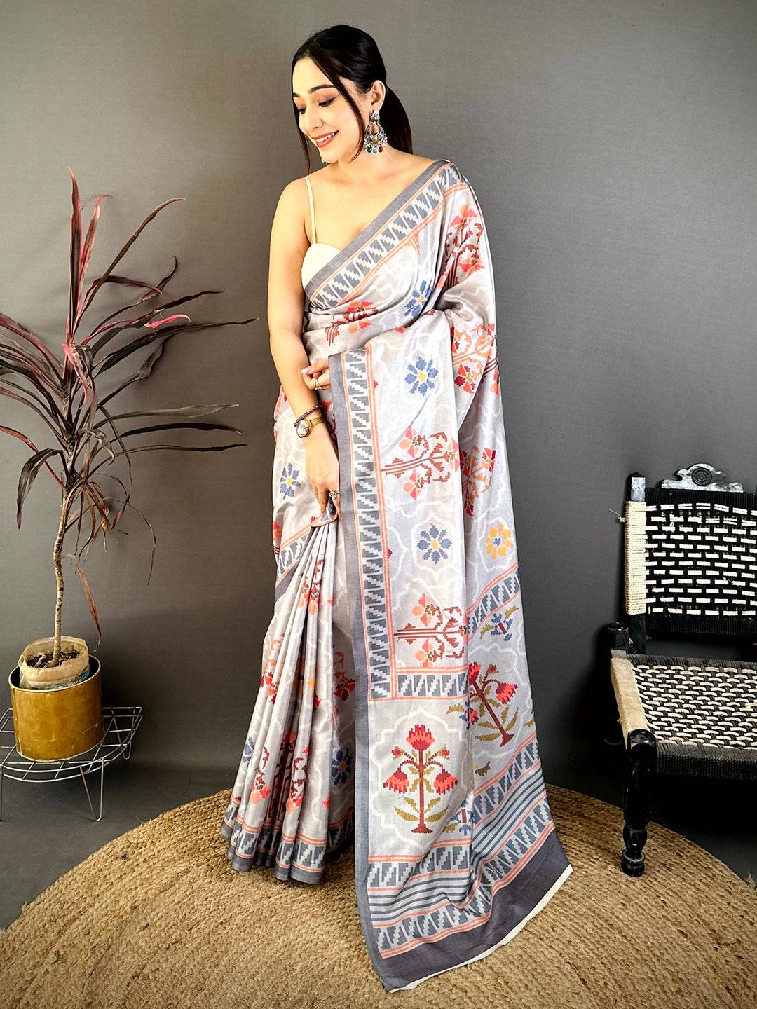 Grey Tussar Floral Digital Art Saree