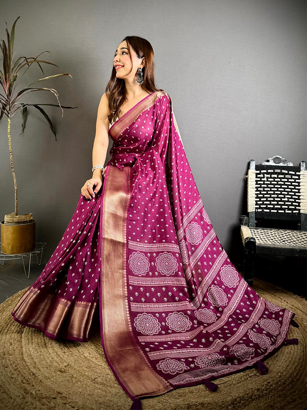 Wine Small Leaf Butti Dola Saree
