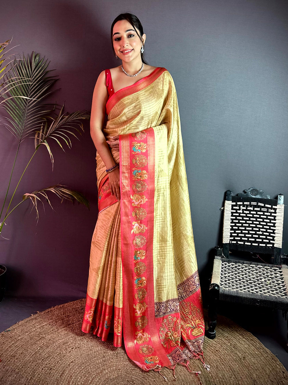 Graceful Tanjore Geometric Semi Silk Saree