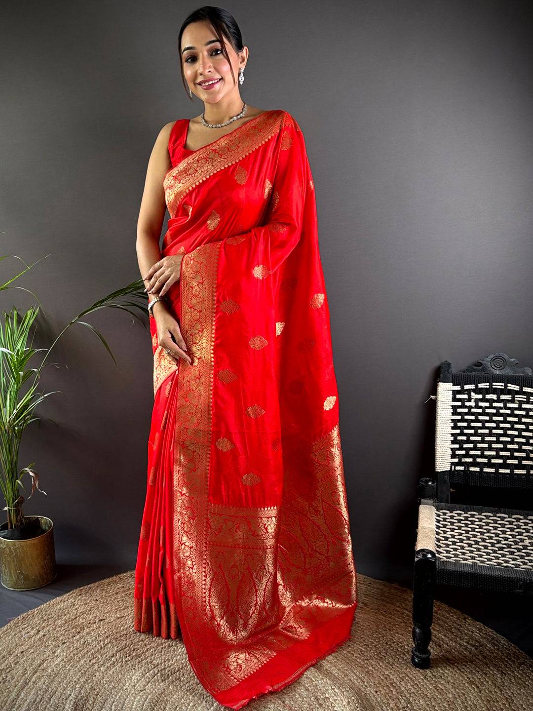Red Soft Silk Saree With Gold Zari Mina Kari Pallu