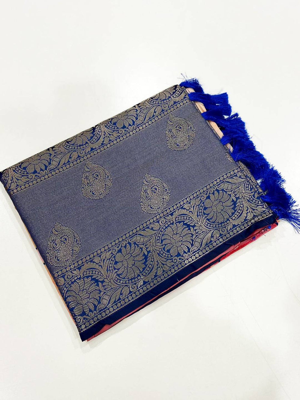 Artistic Floral Fantasy Banarasi Silk Saree