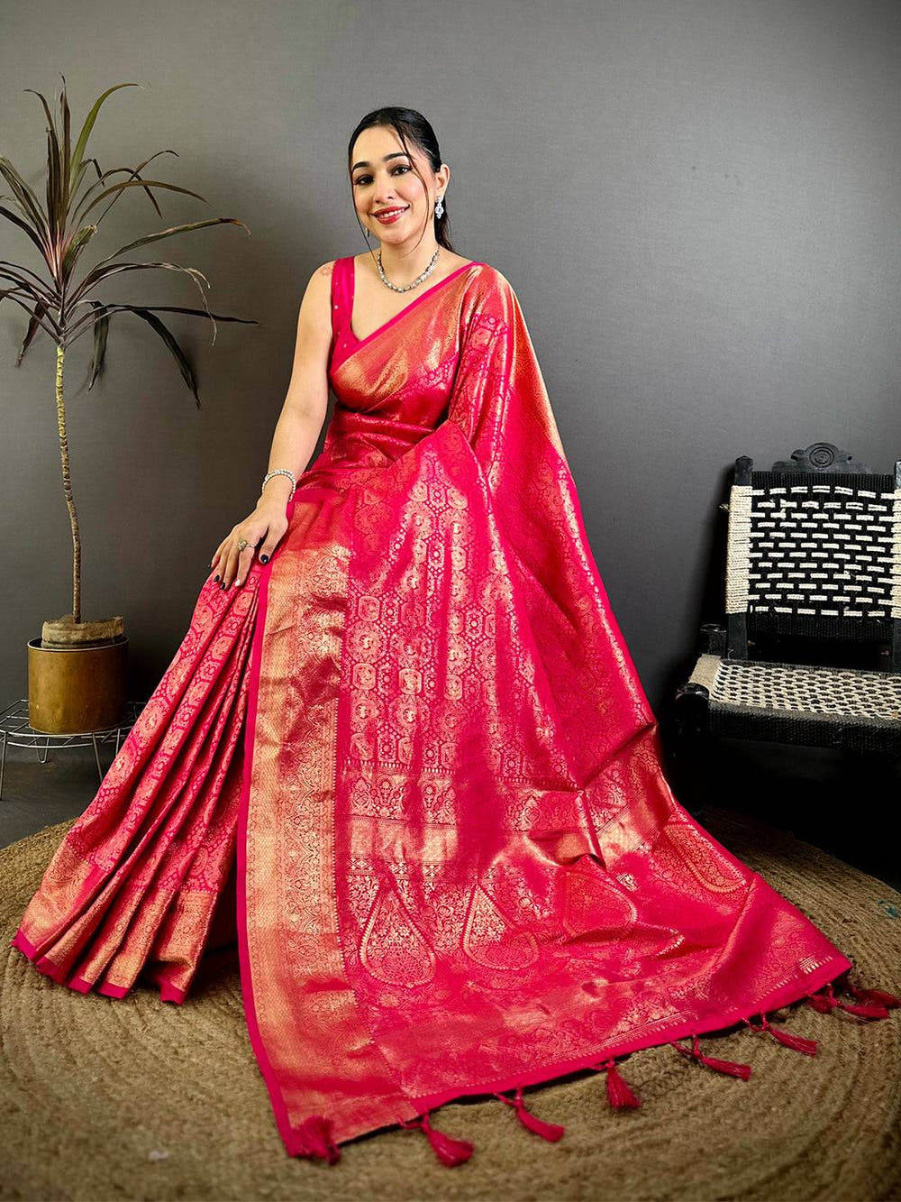 Classic Kanjivaram Self Gold Zari Weave Saree