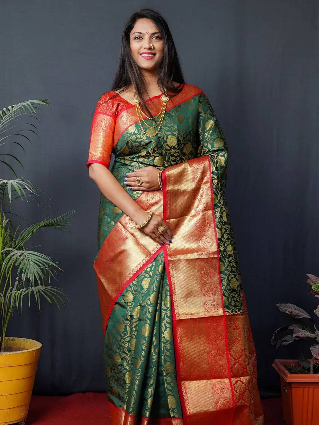 Green Floral Zari Banarasi Kanjivaram Silk Saree