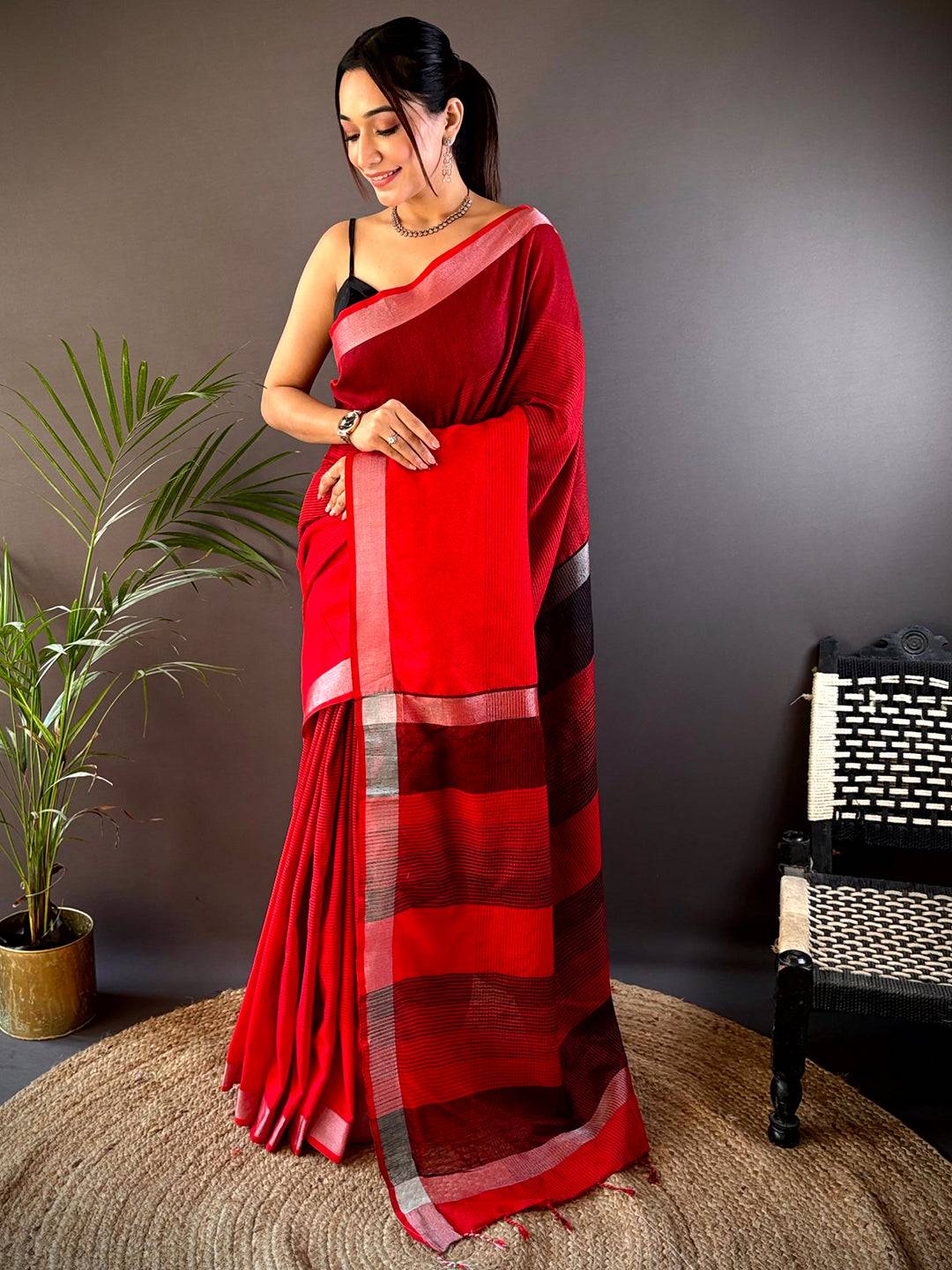 Red Stylish Linen Saree With Zari Border