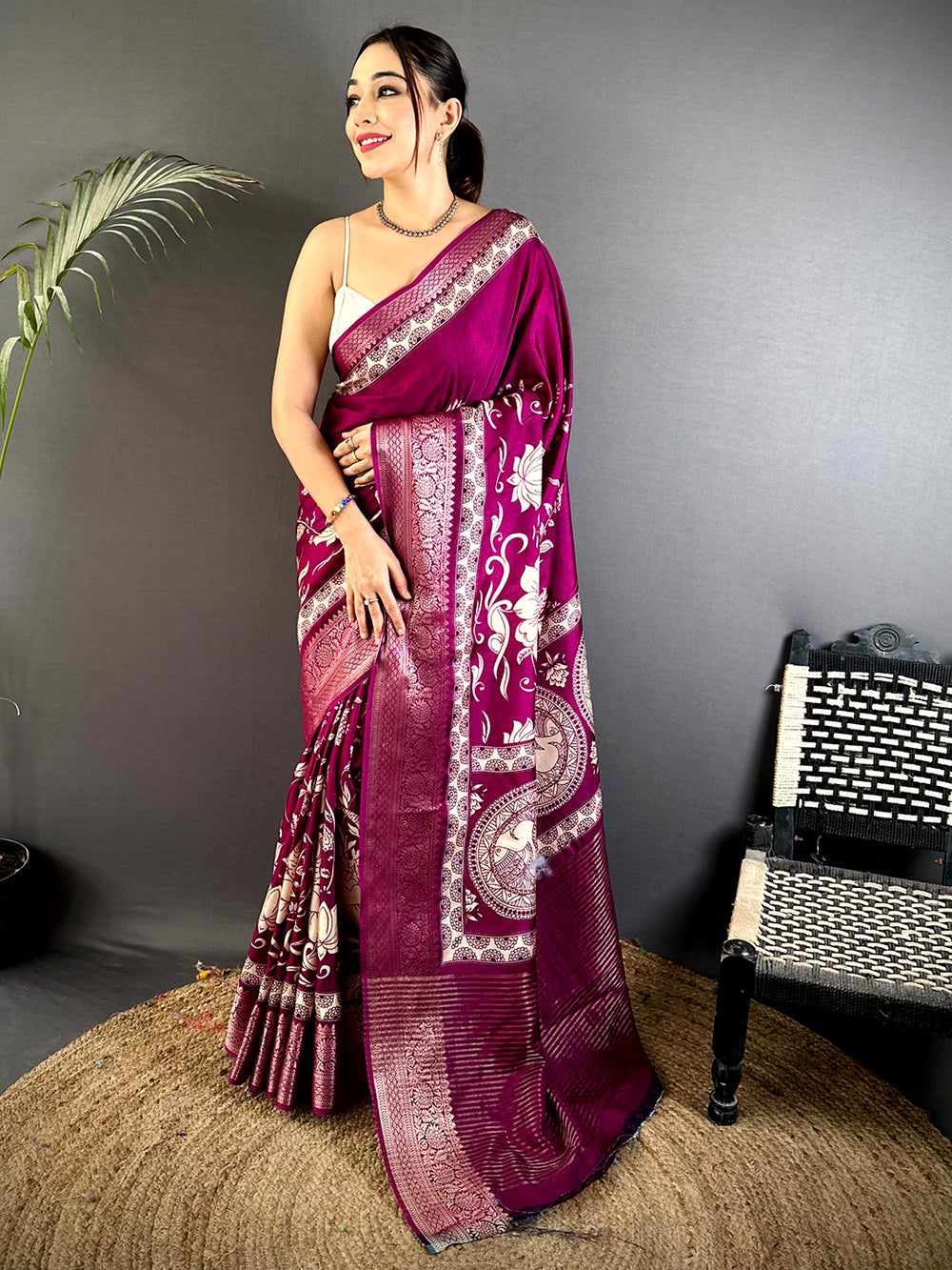 Majestic Self Zari Chex Viscose Dola Saree