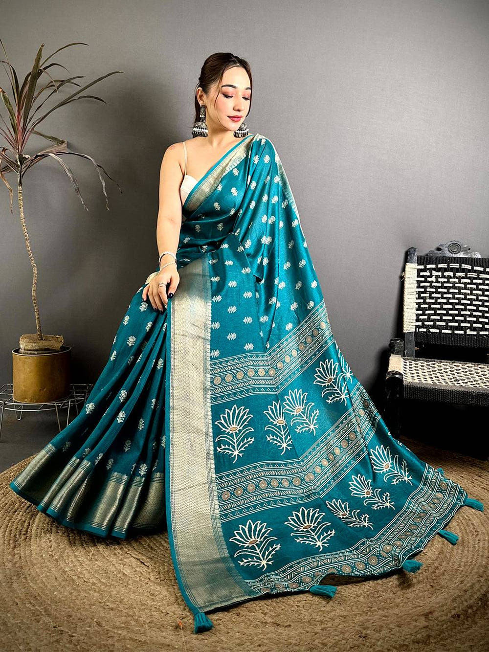 Teal Dola Block Print Zari Border Saree