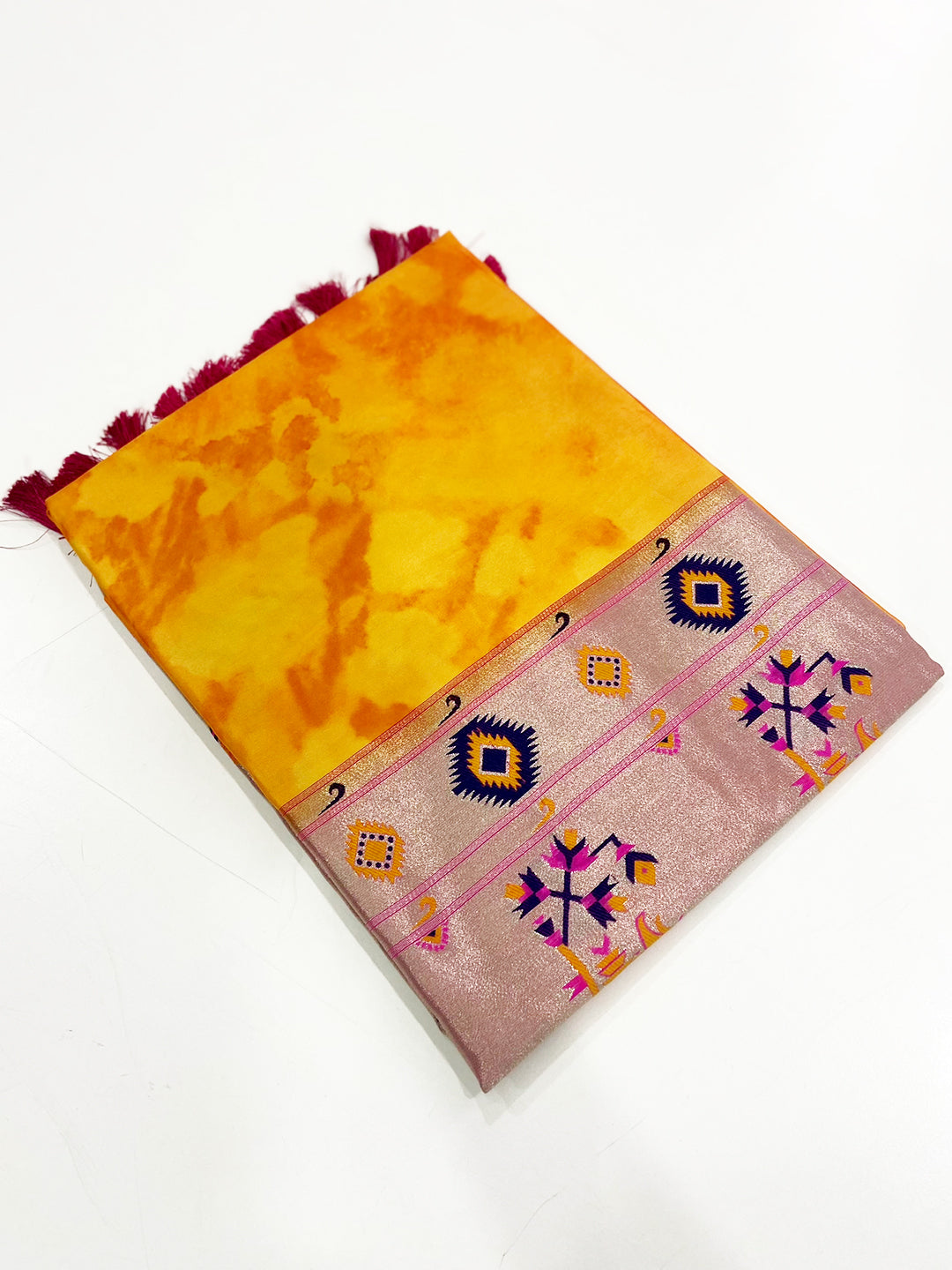 Yellow Geometric Floral Pallu Saree