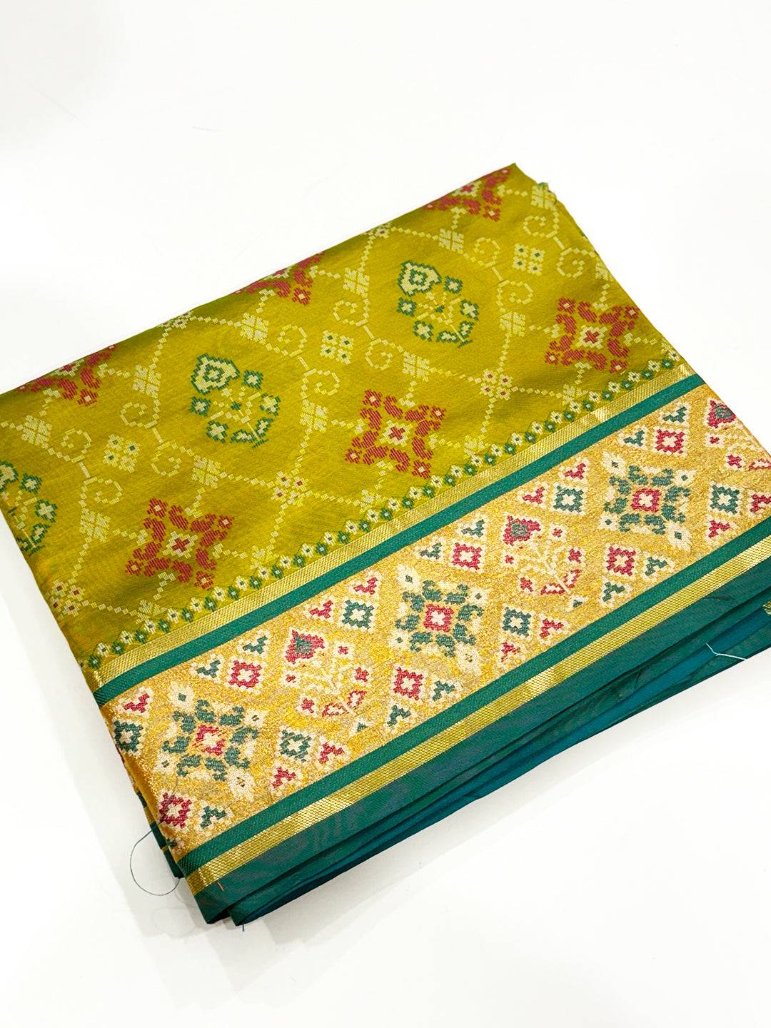Elegant Green Pochampally Patola Silk Saree


