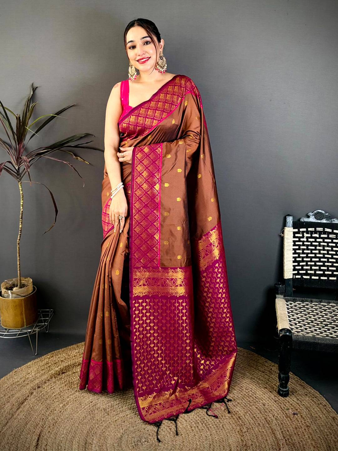 Stylish Ethnic Motif Rich Pallu Soft Silk Saree