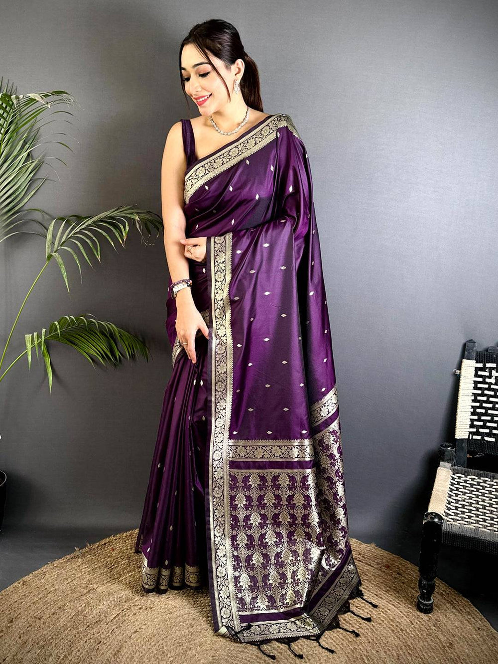 Magenta Celebrity Wear Kanjivaram Saree