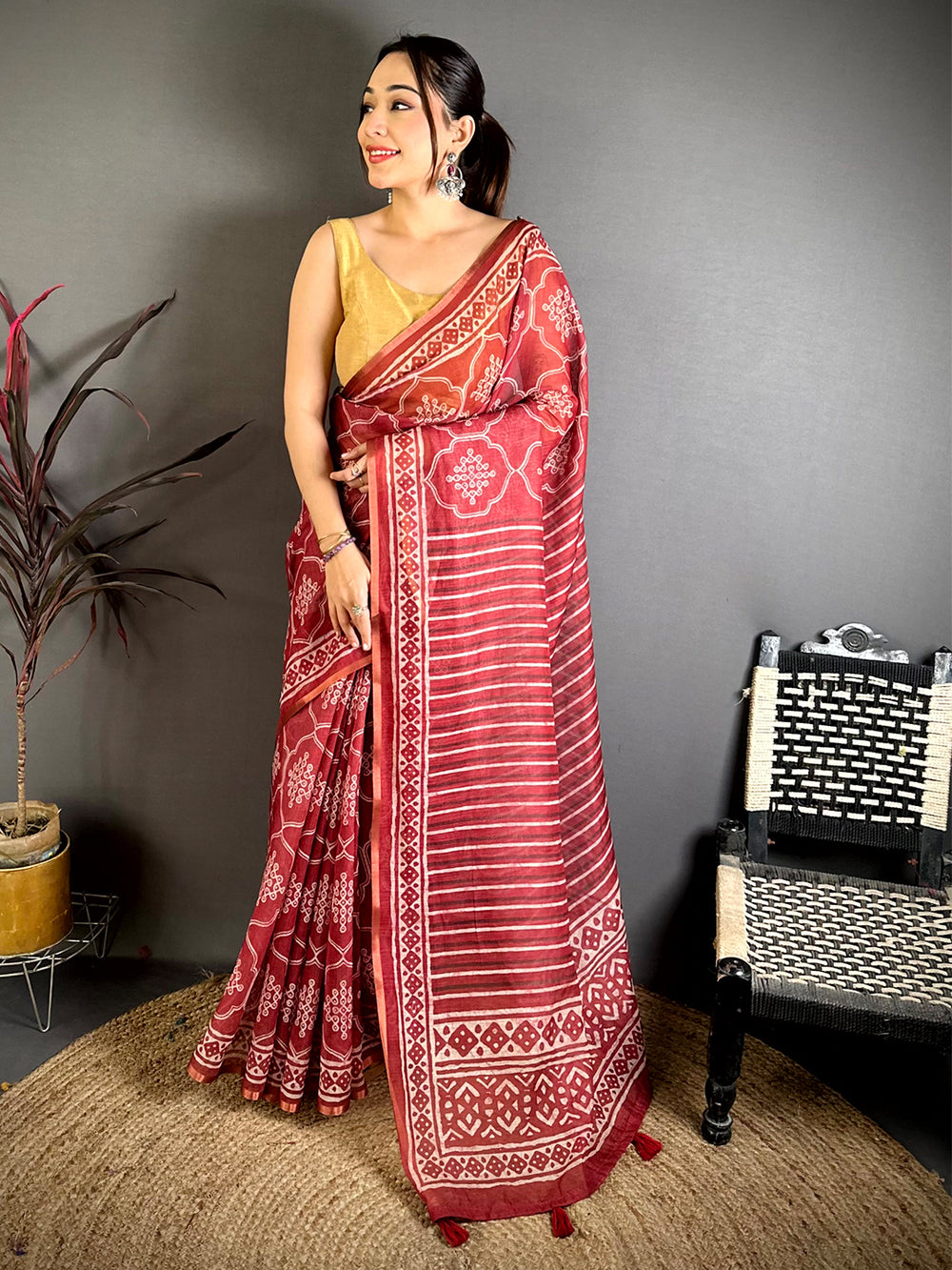 Opulent Stripe Linen Chanderi Saree



