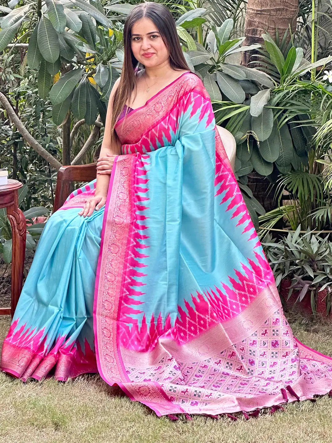 Elegant Banarasi soft silk saree with pink and blue jacquard weaving