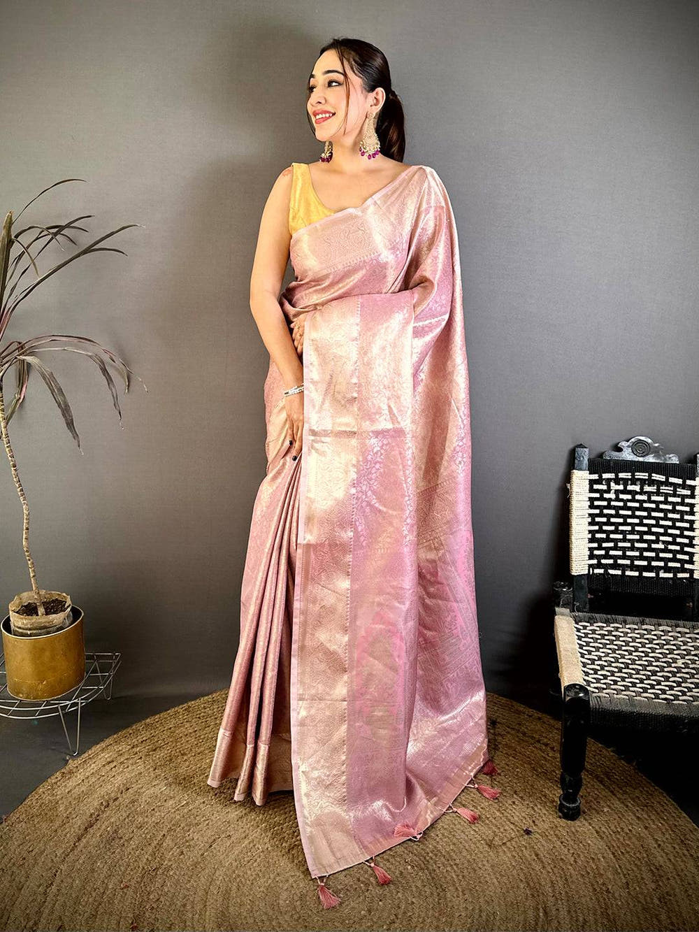 Elegant Zari Tissue Kanjivaram Saree