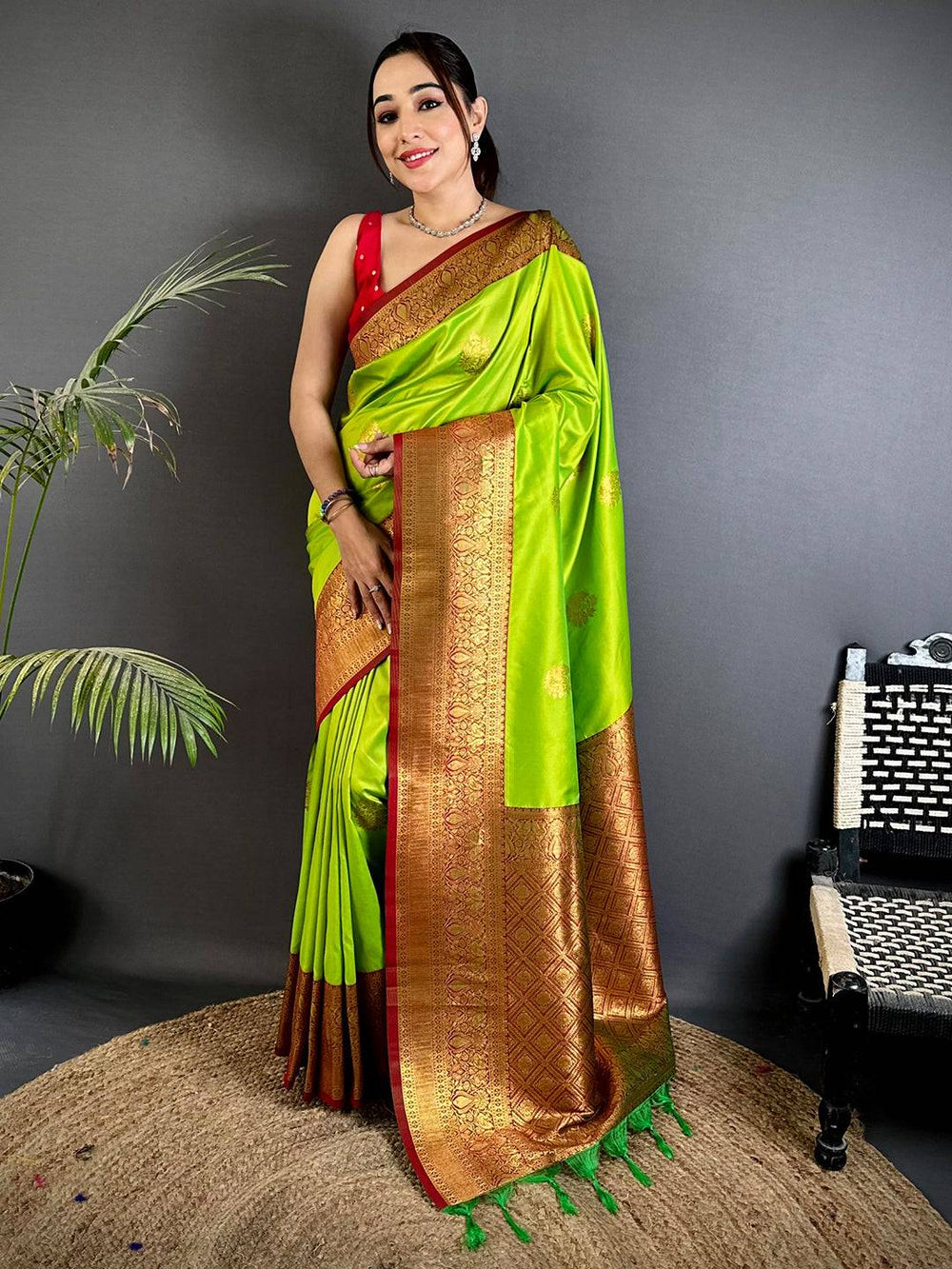 Regal Soft Silk Swan Motif Saree