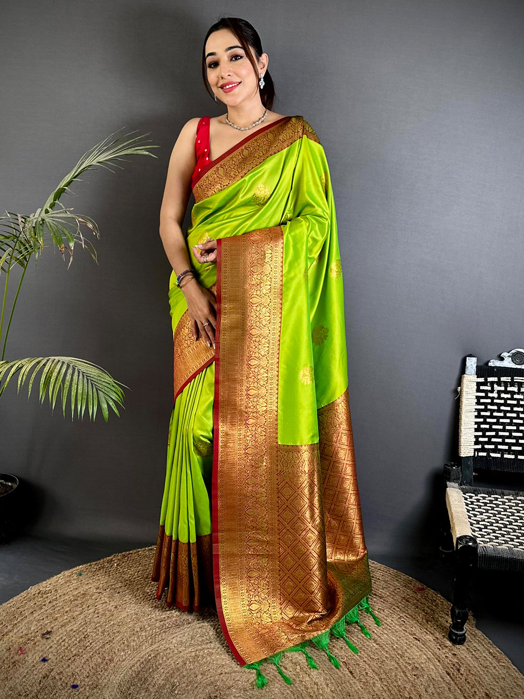 Regal Soft Silk Swan Motif Saree