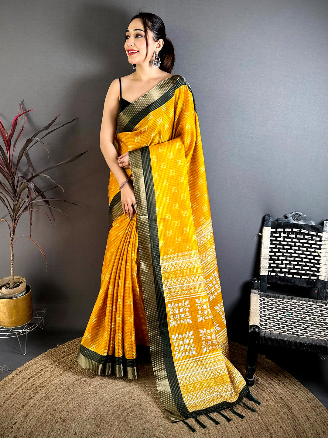 Vibrant Tussar Black Zari Weave Saree