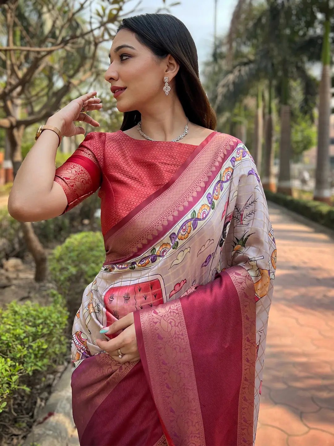 Close-up of Banarasi Silk Saree with intricate chex weaving pattern