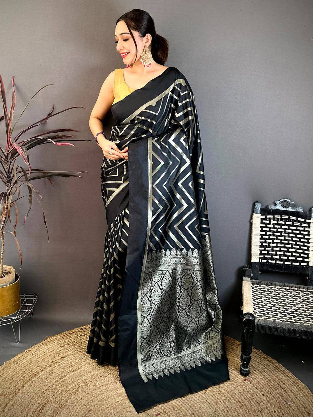 Black Geometric Zari Weave Banarasi Saree