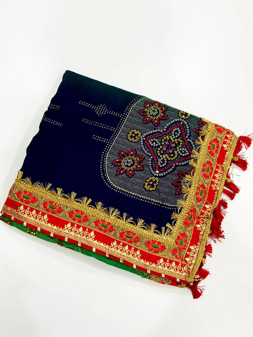 Stylish Chinnon Chiffon Bandhej Saree