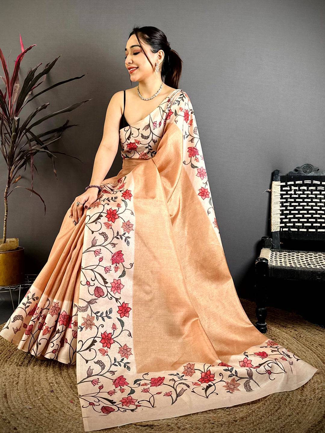 Artistic Floral Border Tussar Saree

