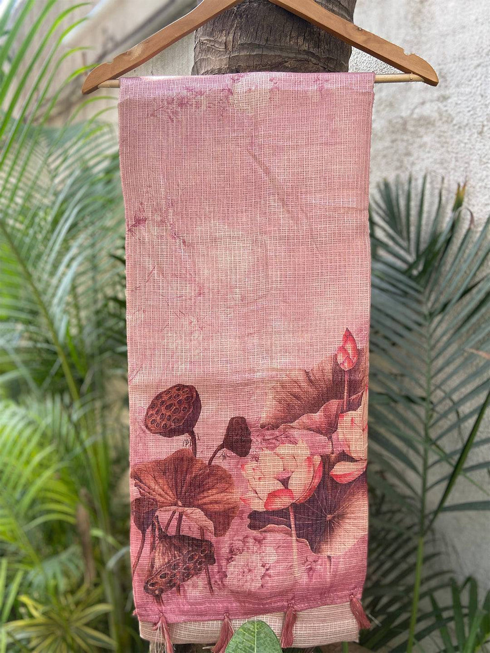 Soft Kota Doriya Silk Saree With Flower Prints & Rich Pallu