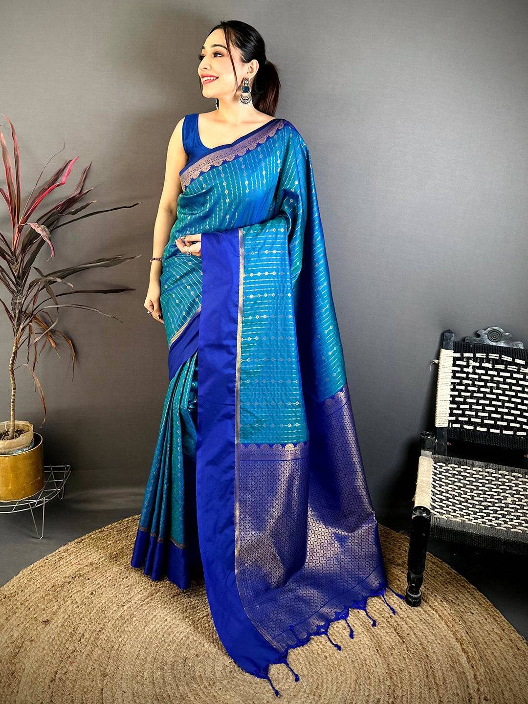 Teal Classic Soft Silk Gadwal Saree