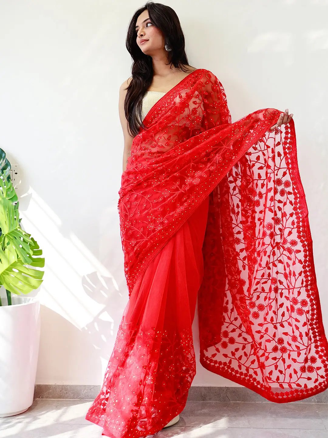 Exclusive Elegant Saree with Ethnic Motifs