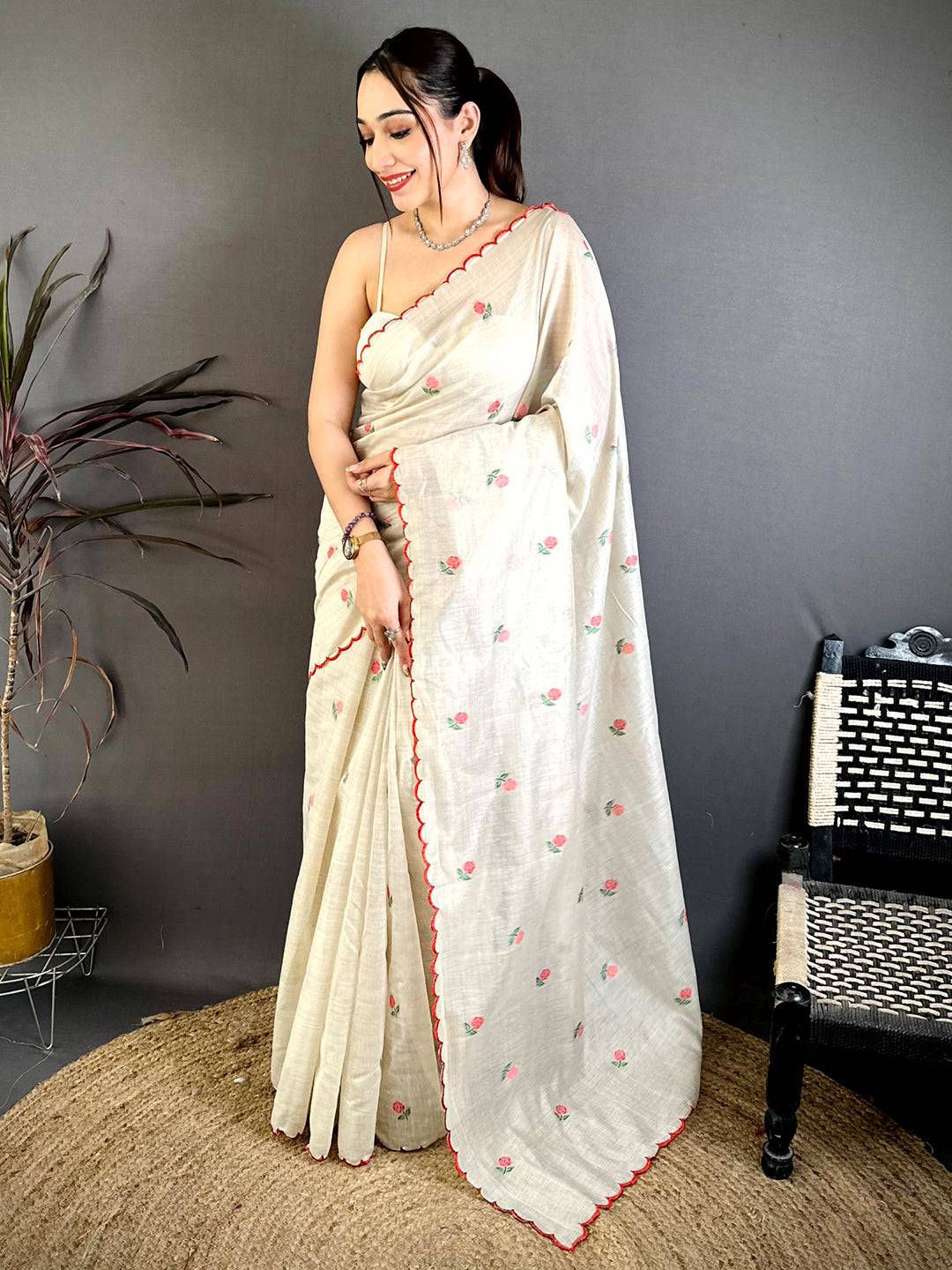 Regal Mul Cotton Floral Weaving Saree