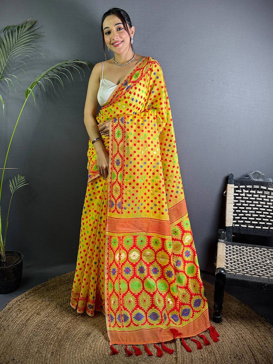 Light Yellow Dhakai Jamdani Saree

