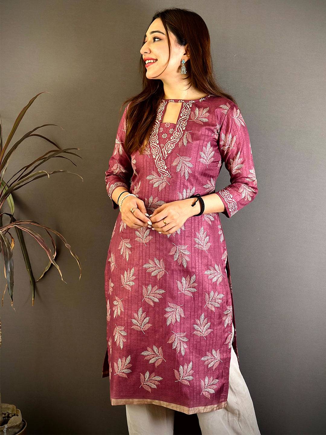Graceful V Neck Handloom Ghicha Kurti