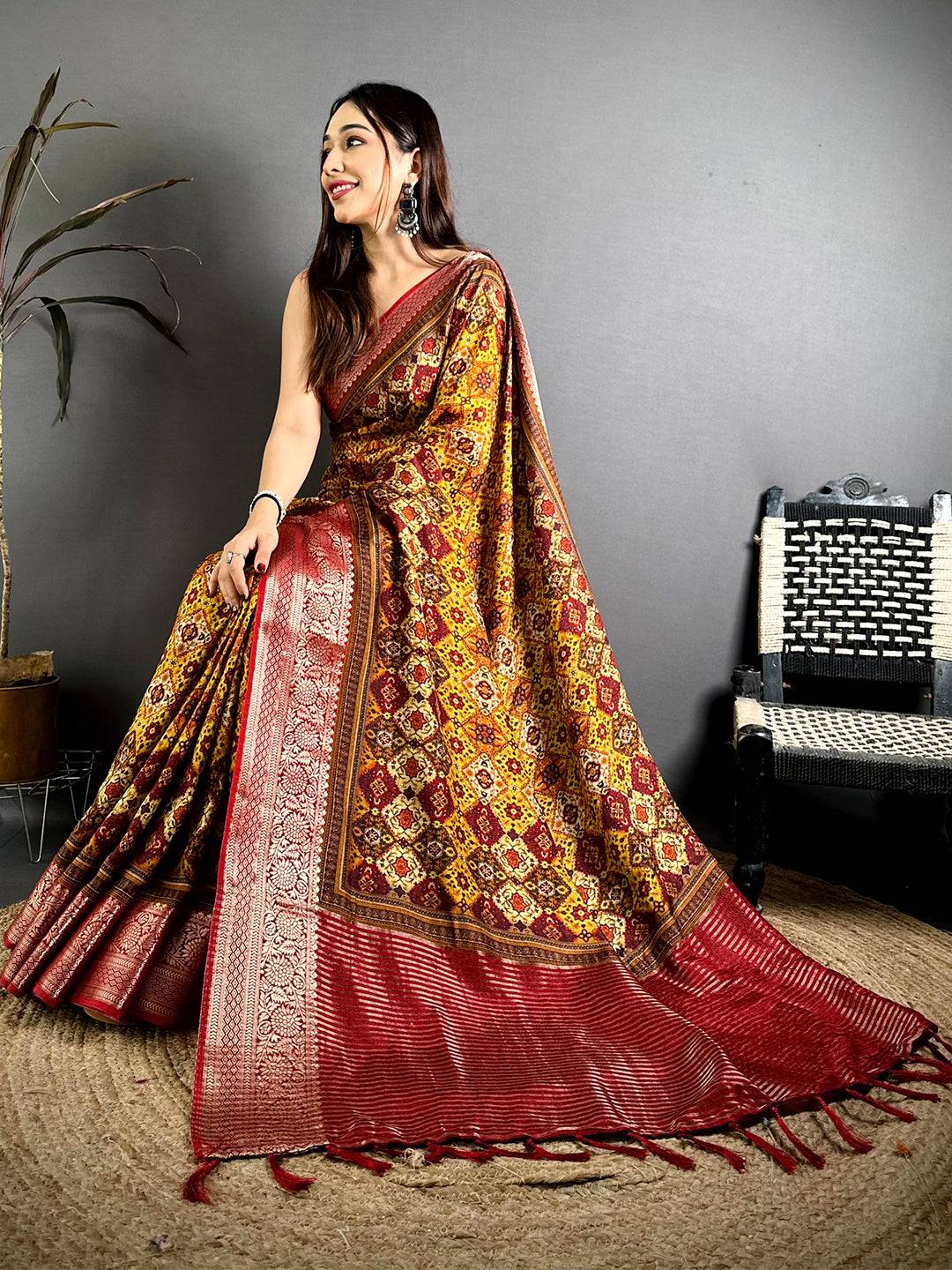 Elegant Patola Printed Viscose Dola Saree