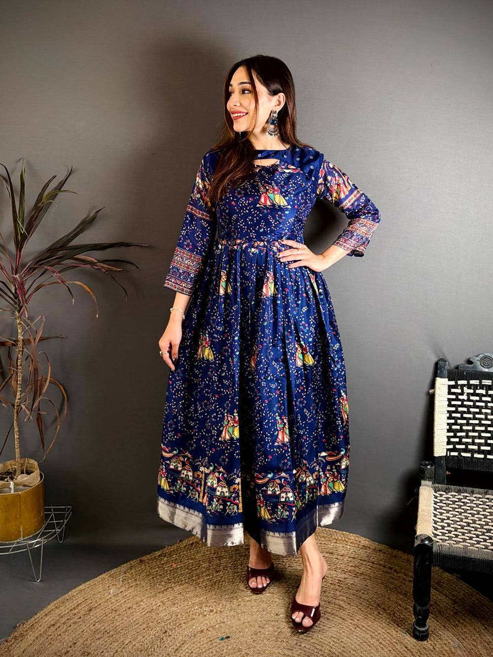 Soft Dola Silk Round Neck Full Sleeve Kurti