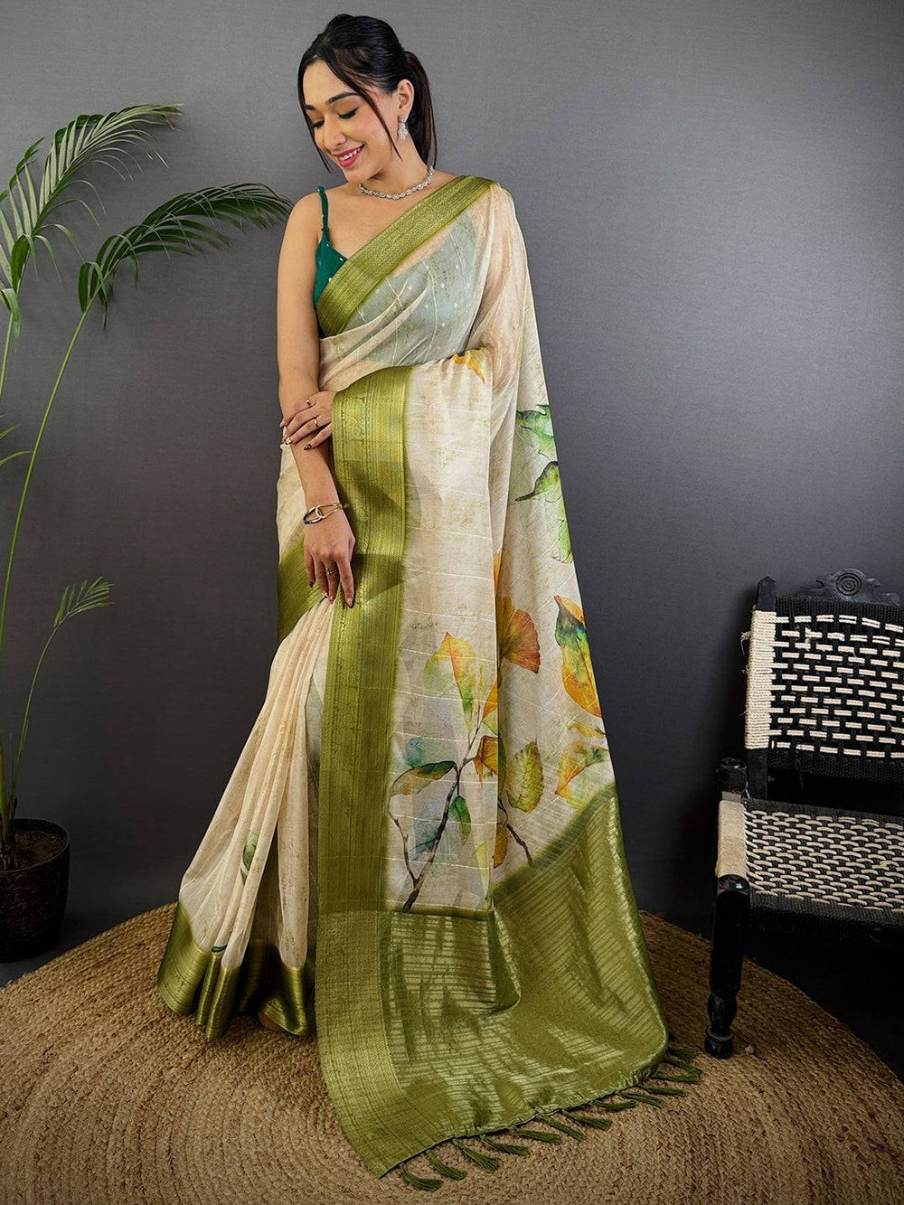 Off Whitte Soft Organza Digital Print Saree