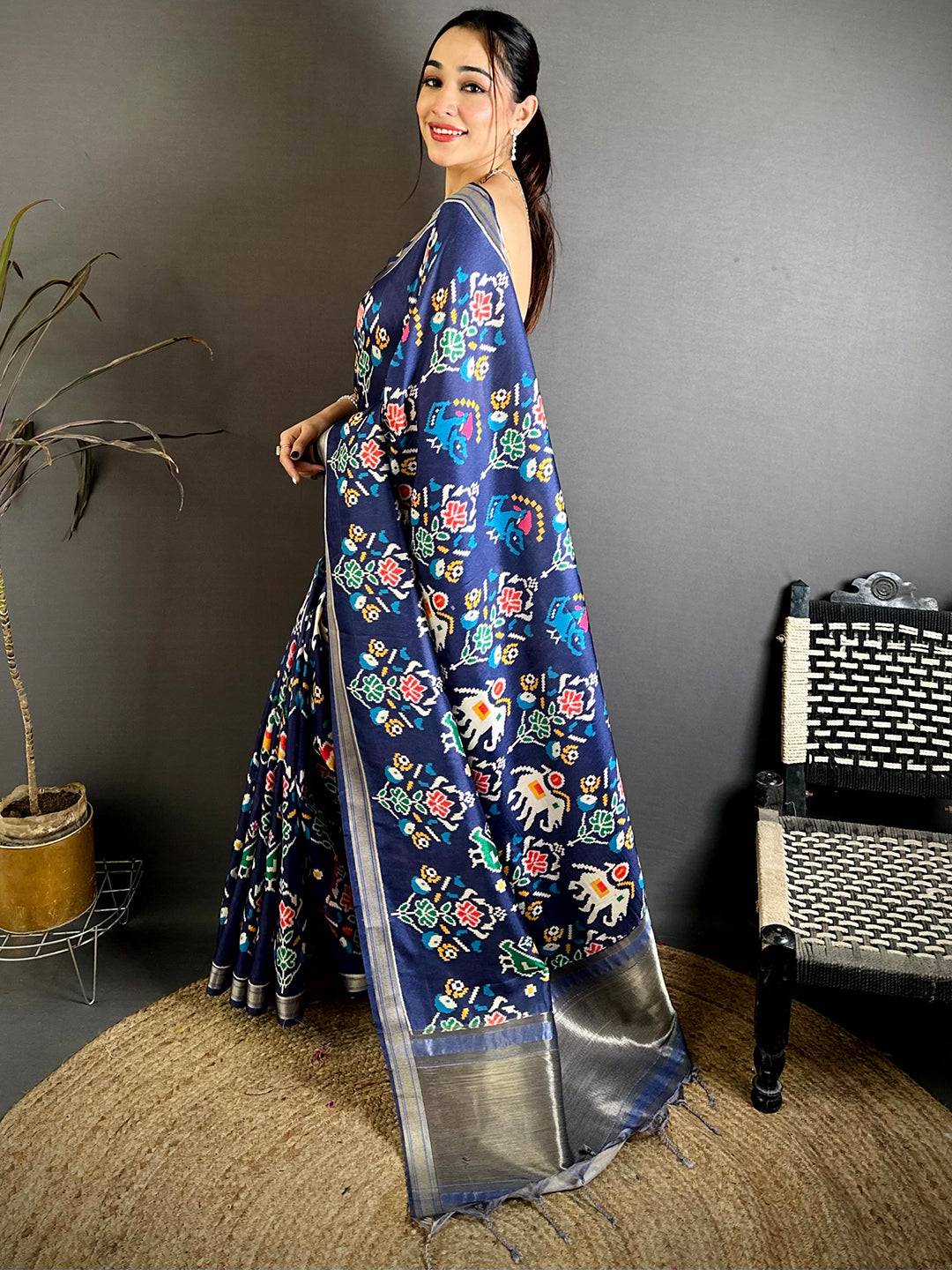 Graceful Gold Lakda Patta Kalamkari Saree