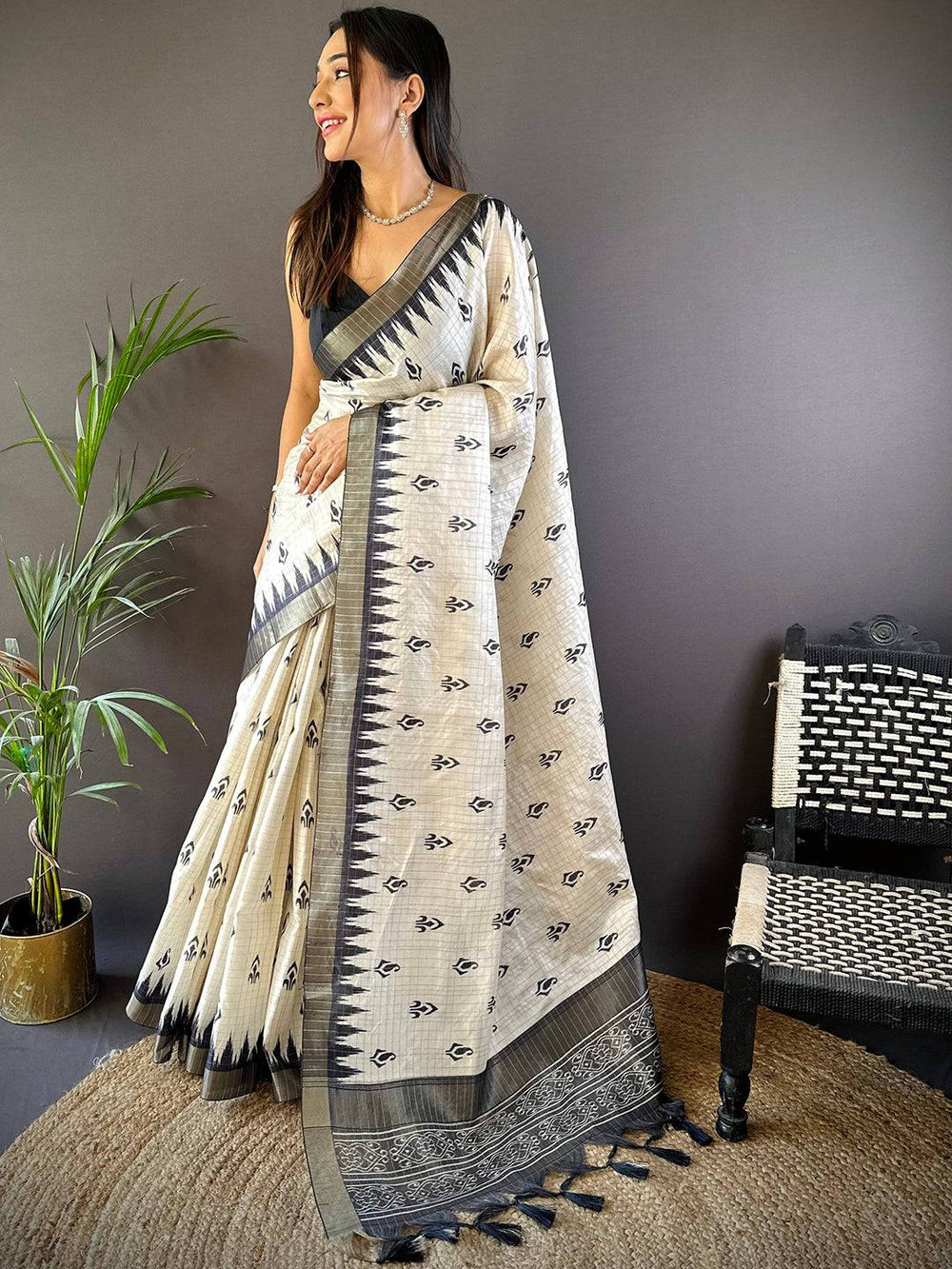 White Ikkat Zigzag Saree
