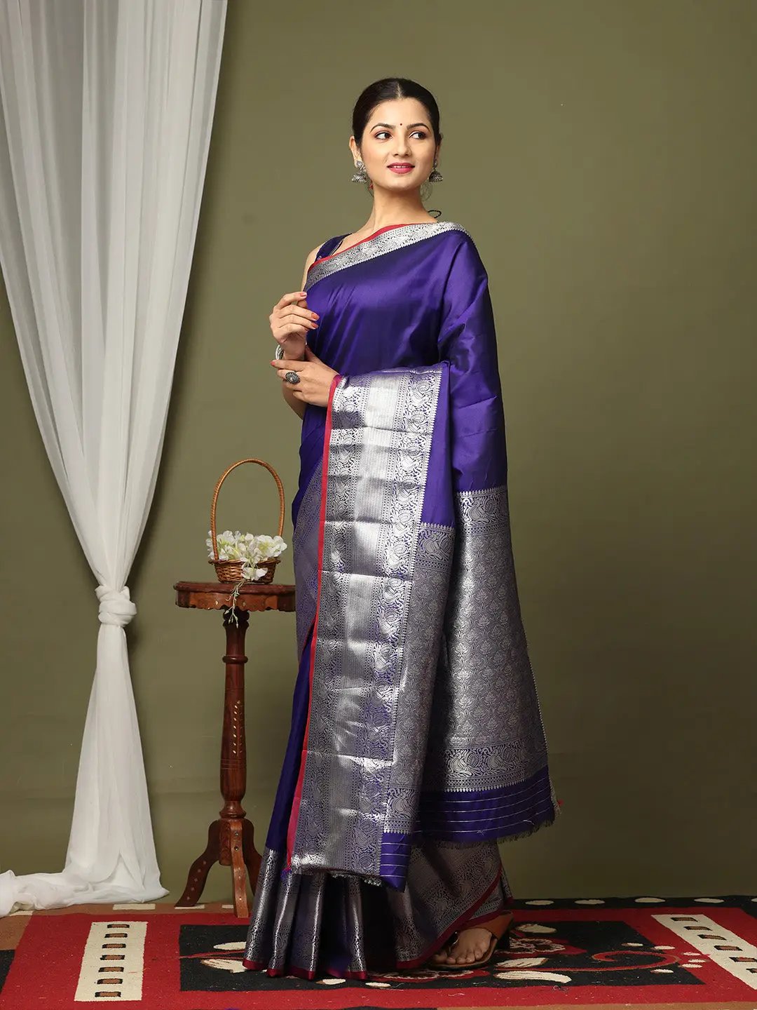 Soft Silk Woven Design Zari Kanchi Blend Banarasi Saree
