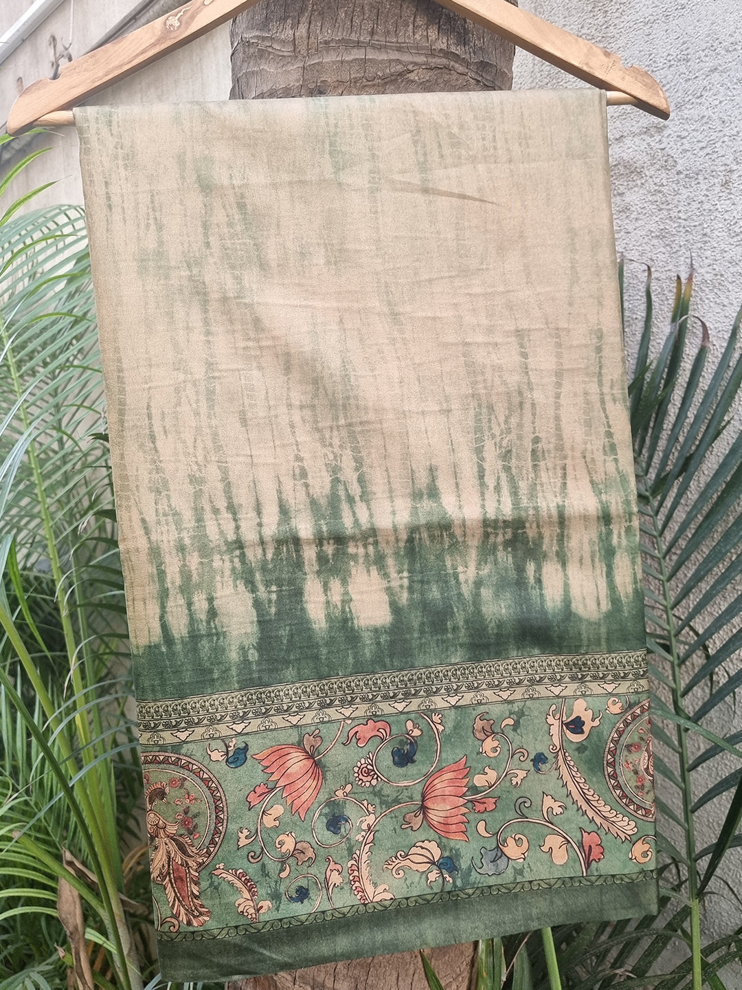 Green Colour Tussar Silk Saree With Batik and Kalamkari Print Border
