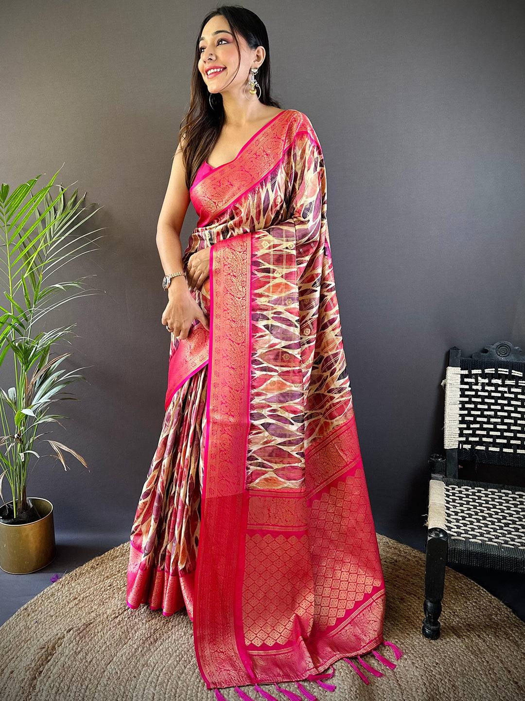 Pink Kovai Rettapet Border Geometric Saree