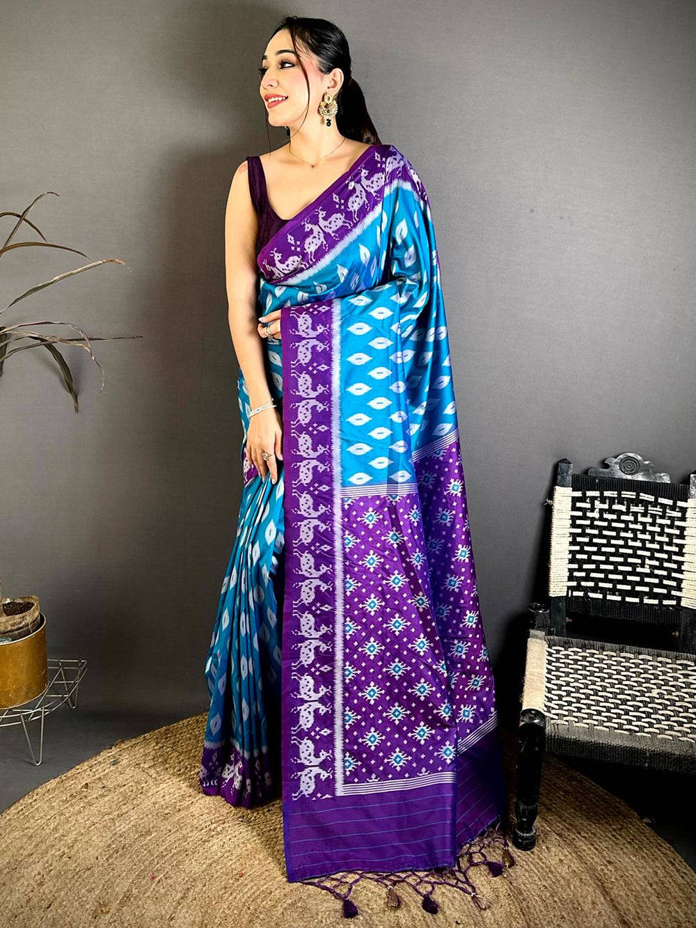Exclusive Silk Ikkat Deer Weaving Saree