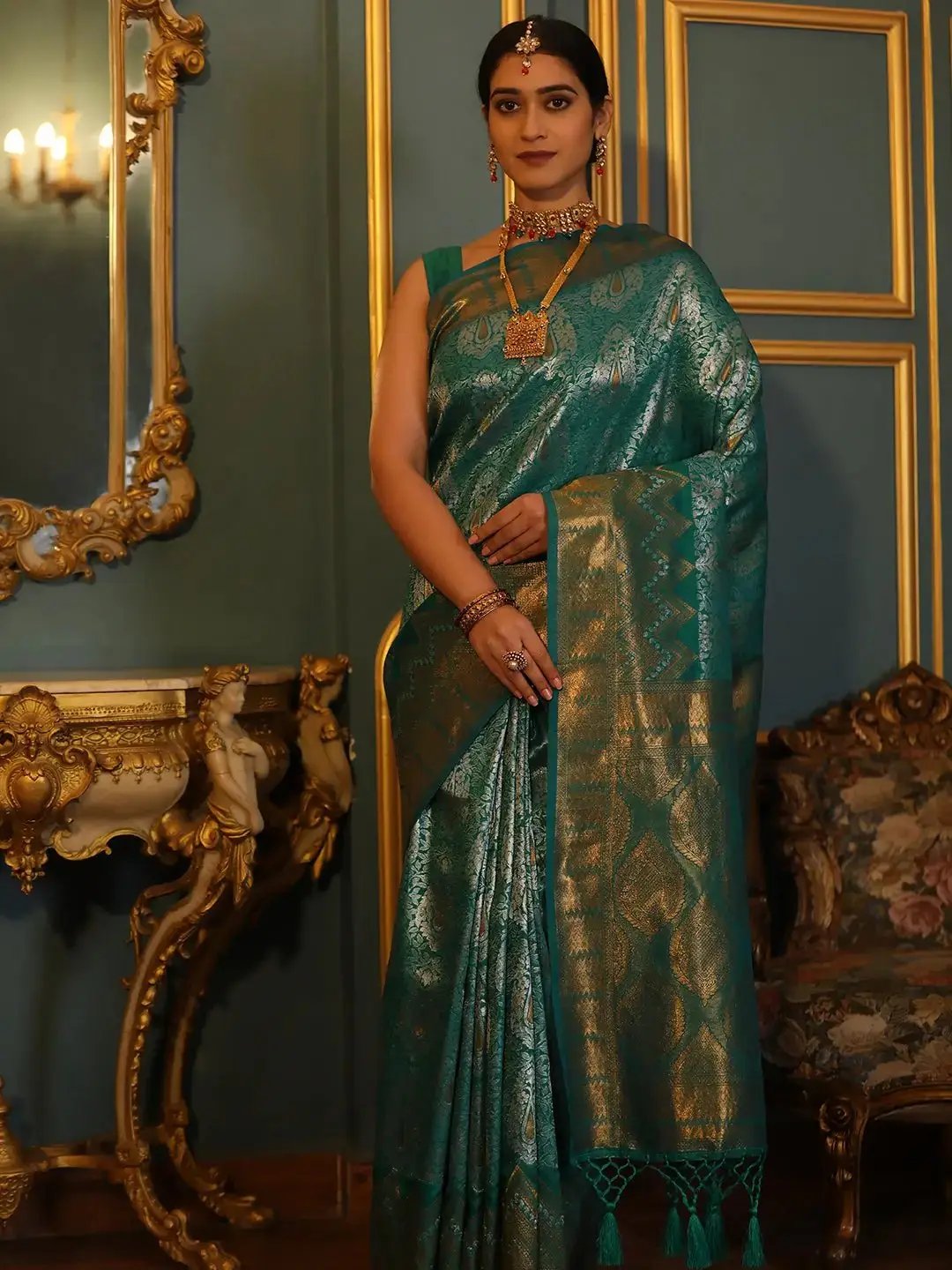 Exclusive Kanjivaram Silk Saree With Zari Work