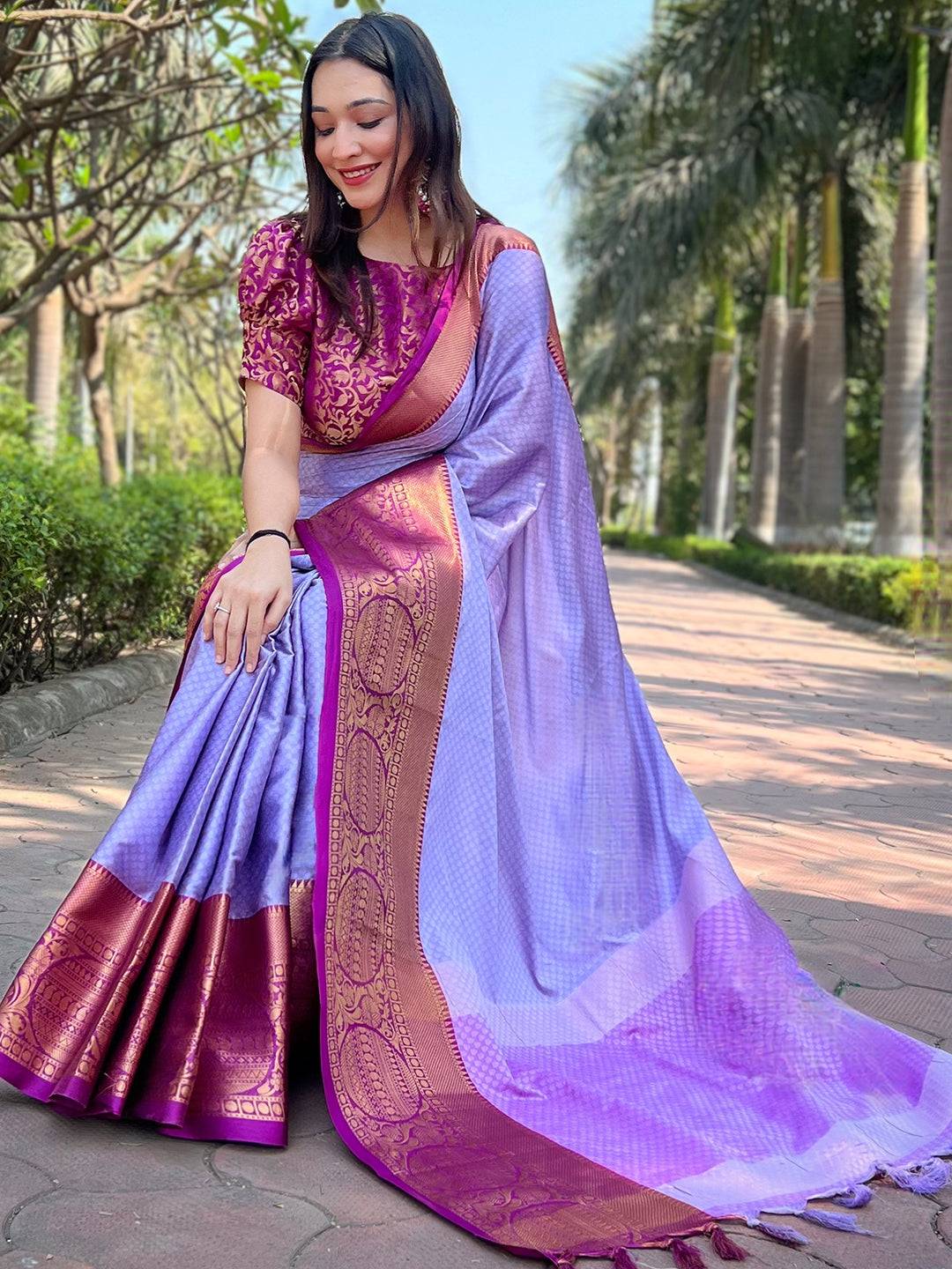 Soft silk lavender saree with luxurious Kanjivaram design