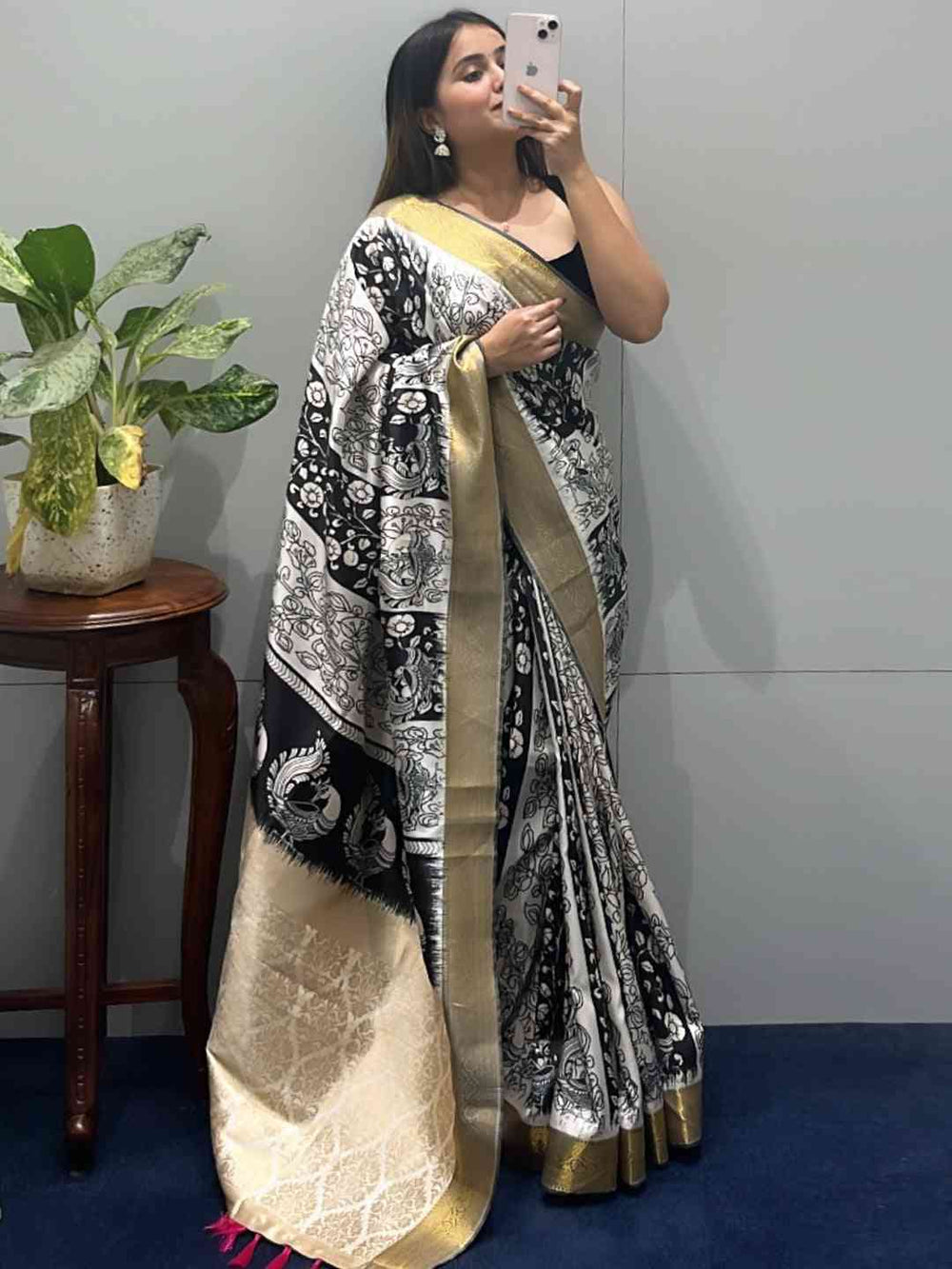 Chic Kalamkari saree with elegant block print motifs