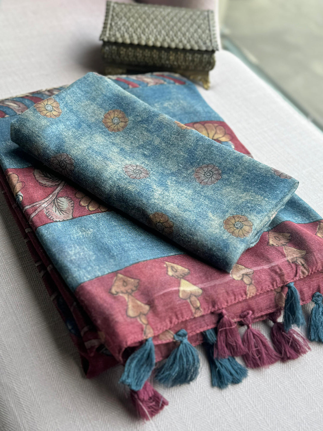 Radiant Kalamkari Printed Linen Saree