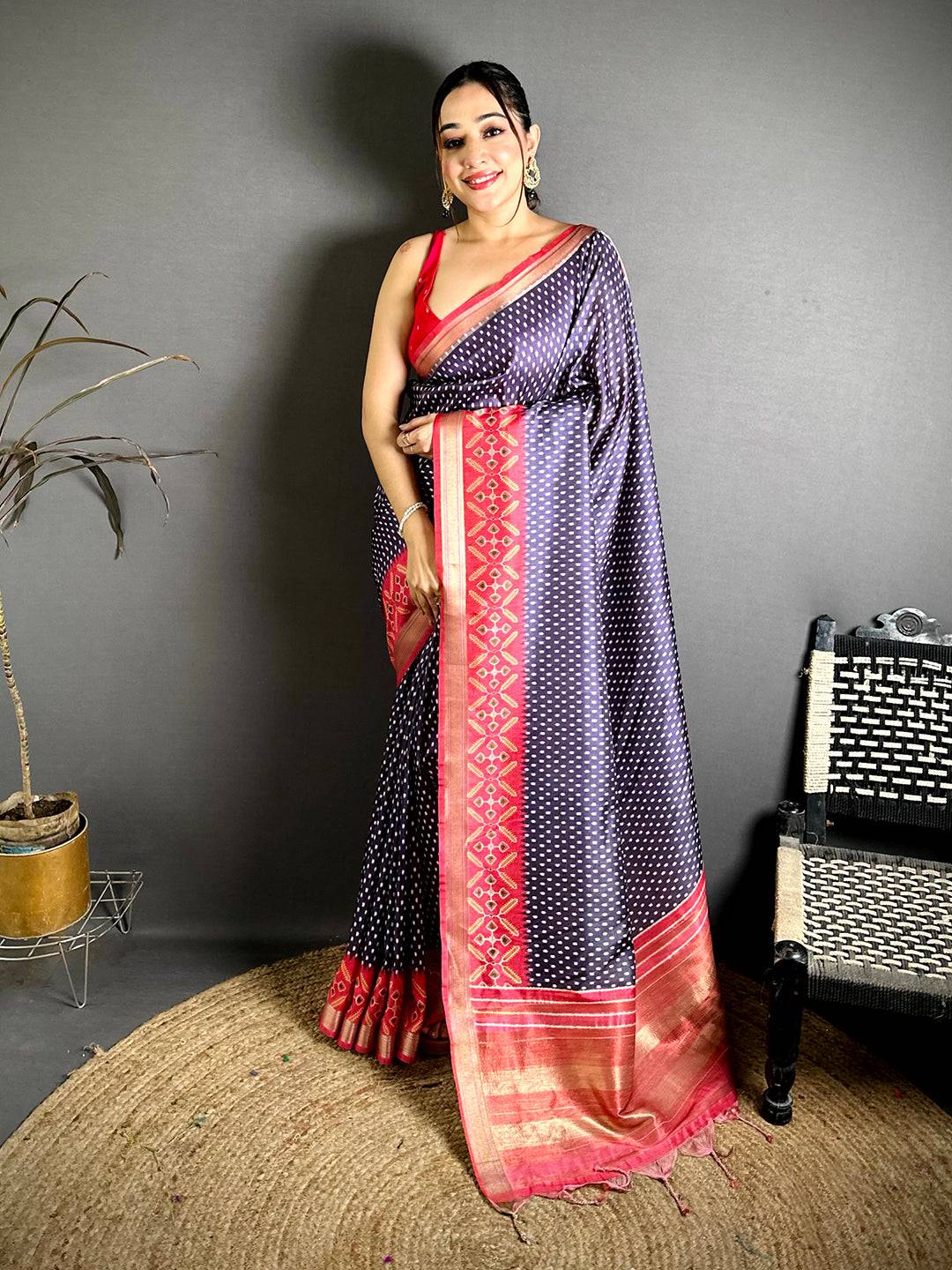 Stylish Ikkat Gaji Lakda Patta Silk Saree