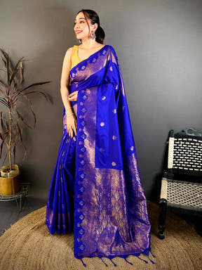 Classic Gold Woven Pallu Contrast Border Saree

