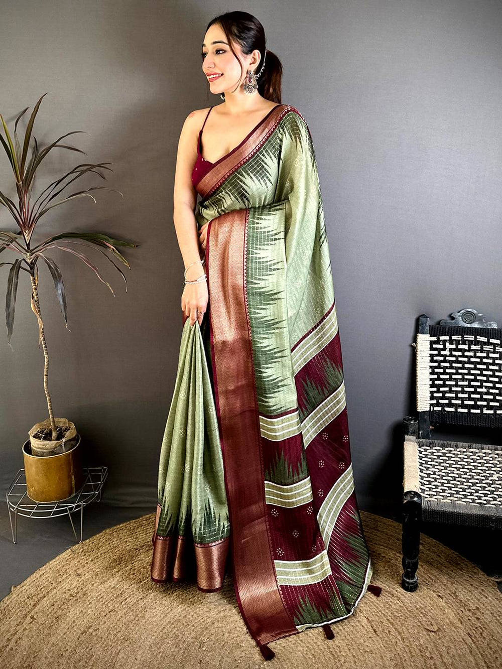Classic Soft Dola Self Zari Katha Weaving Saree