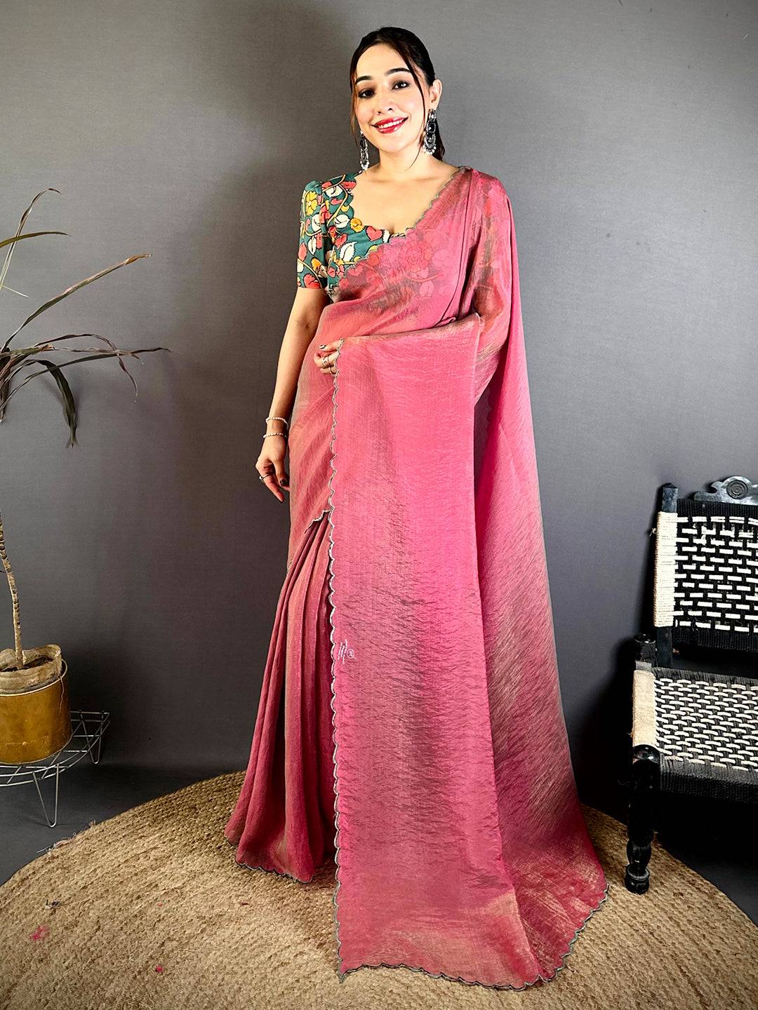 Celebrity Contrast Printed Blouse Silk Saree